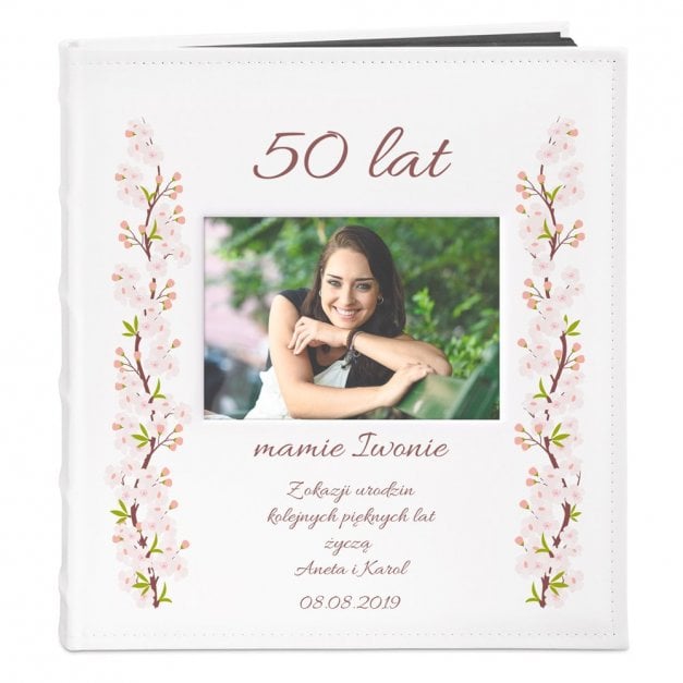 Album na zdjęcia z okienkiem i nadrukiem dla mamy na 50 urodziny
