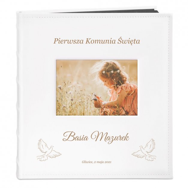 Album na zdjęcia z okienkiem i nadrukiem dla dziewczynki na komunię