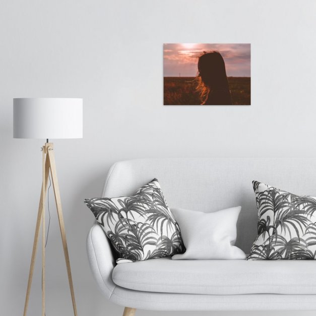Plakat metalowy kobieta na tle zachodu słońca M