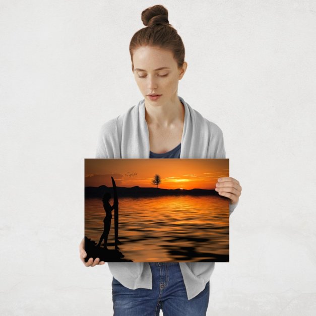 Plakat metalowy surferka na tle zachodzącego słońca M