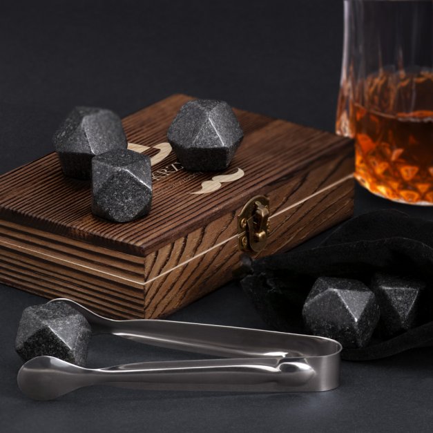 Kamienie do whisky kostki w drewnianym opakowaniu z grawerem dla taty