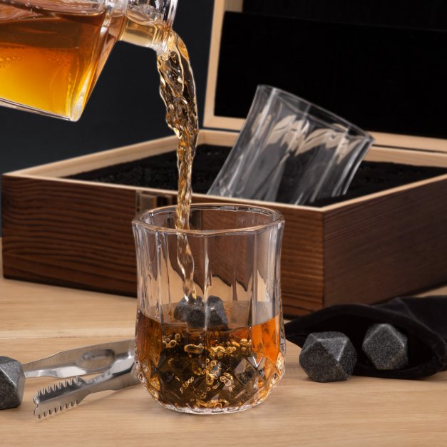 Kamienie do whisky kostki ze szklankami w drewnianym pudełku z grawerem jako podziękowanie ślubne