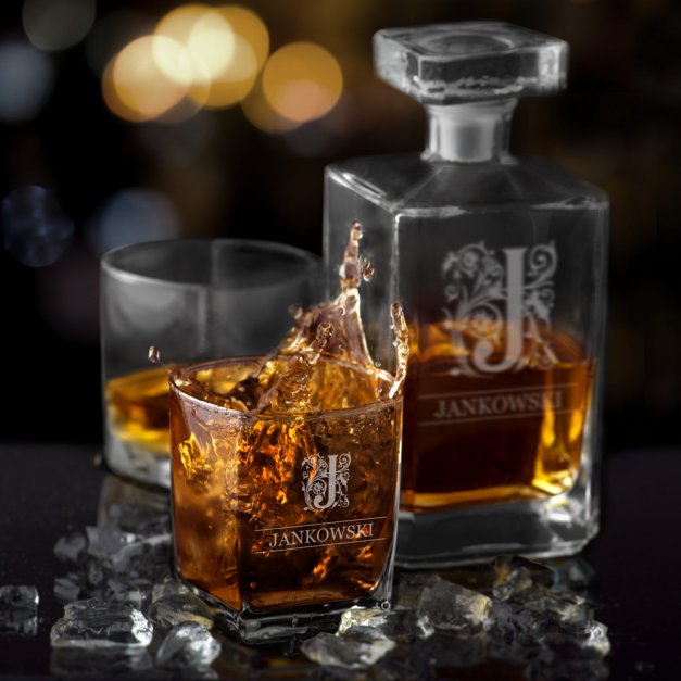 Karafka burbon zestaw z 6 szklankami grawer dla konesera whisky
