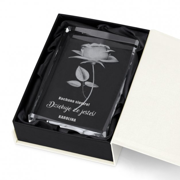 Kryształ 3D grawerowany róża w opakowaniu z nadrukiem dla siostry świadkowej jako podziękowanie ślubne