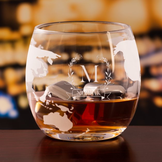 Zestaw do whisky karafka globus statek z 2 szklankami z grawerem inicjał nazwisko
