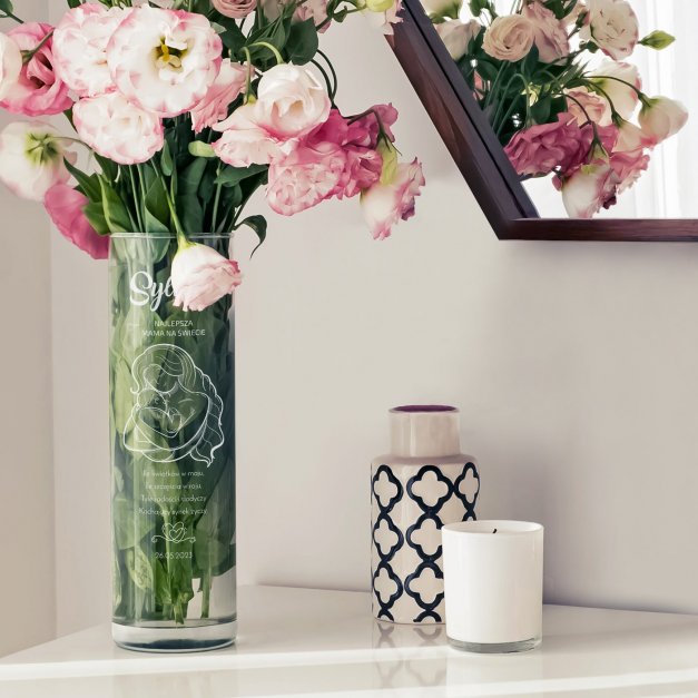 Wazon szklany na kwiaty dedykacja z grawerem dla mamy na Dzień Matki