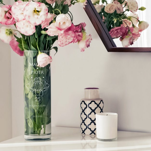 Wazon szklany na kwiaty dedykacja z grawerem dla pary na 25 rocznicę ślubu