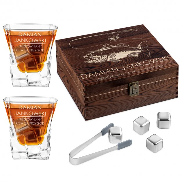 Kamienie kostki do whisky ze szklankami zestaw z grawerem dla wędkarza podróżnika