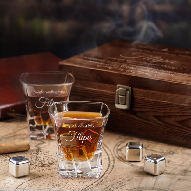 Kamienie kostki do whisky ze szklankami zestaw z grawerem dla taty na święta