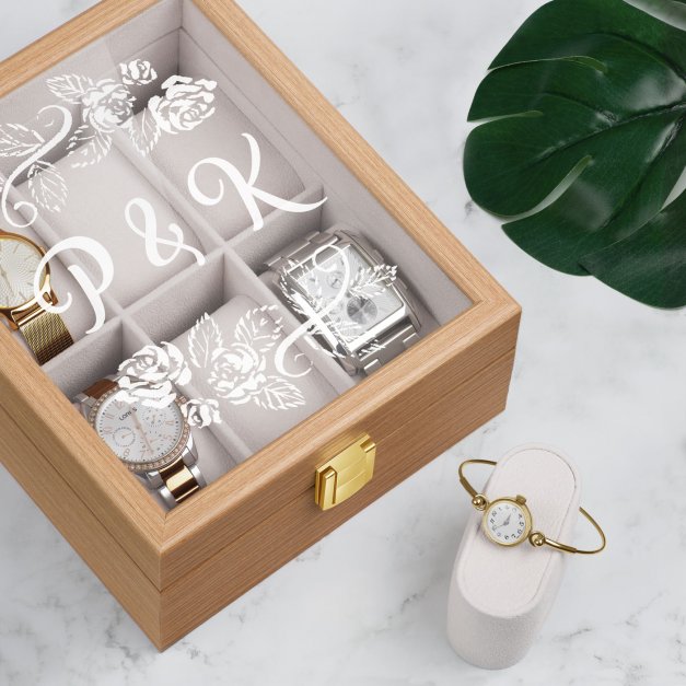 Szkatułka drewniana na 6 zegarków z grawerem inicjały dla pary na ślub rocznicę parapetówkę