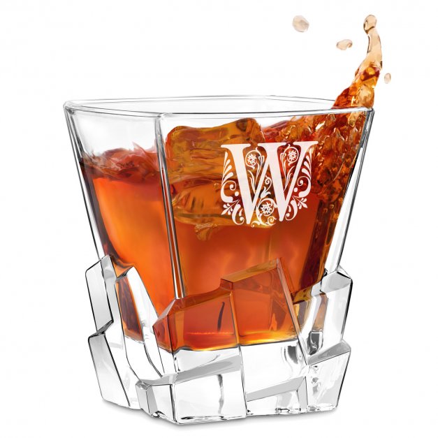 Szklanka do whisky z grawerowanym inicjałem dla gentlemana