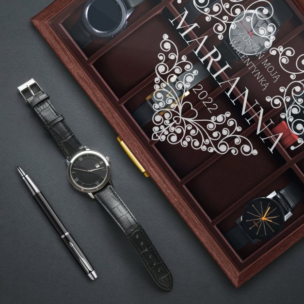 Szkatułka brązowa na zegarki z grawerem dla dziewczyny żony na walentynki