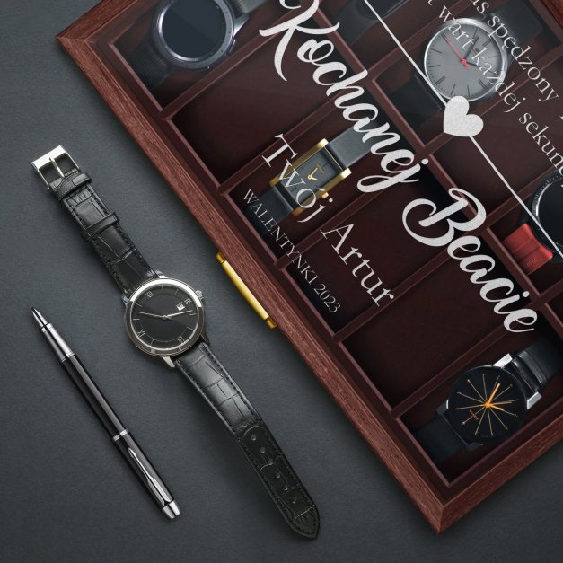Szkatułka brązowa na zegarki z grawerem dla dziewczyny żony na walentynki