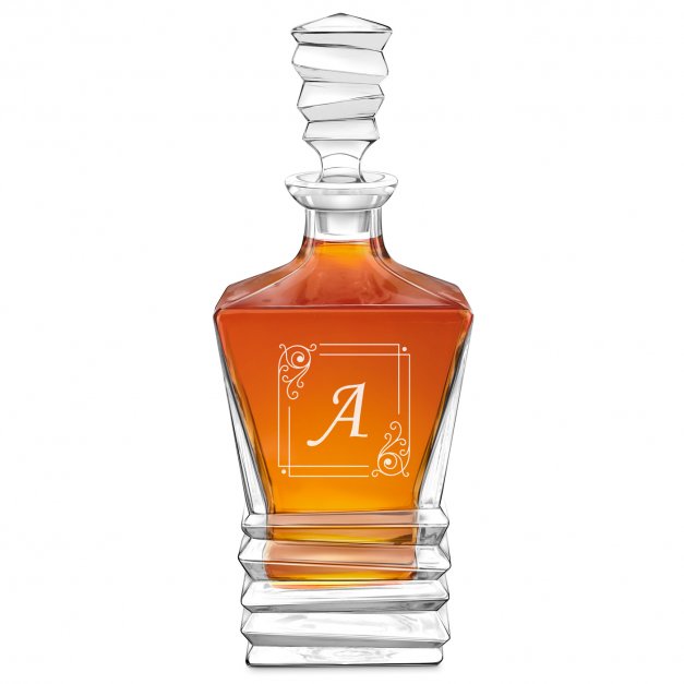 Karafka geometric z grawerowanym inicjałem dla konesera whisky