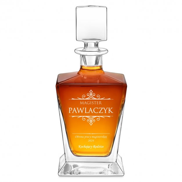 Karafka do whisky pyramid z grawerem dla magistra na absolutorium