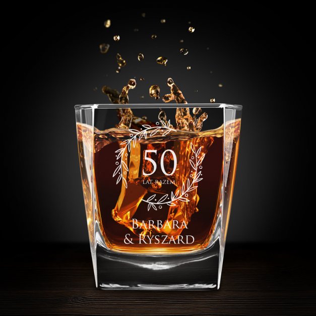 Karafka do whisky pyramid z 4 szklankami capitol i grawerem dla pary na 50 rocznicę ślubu
