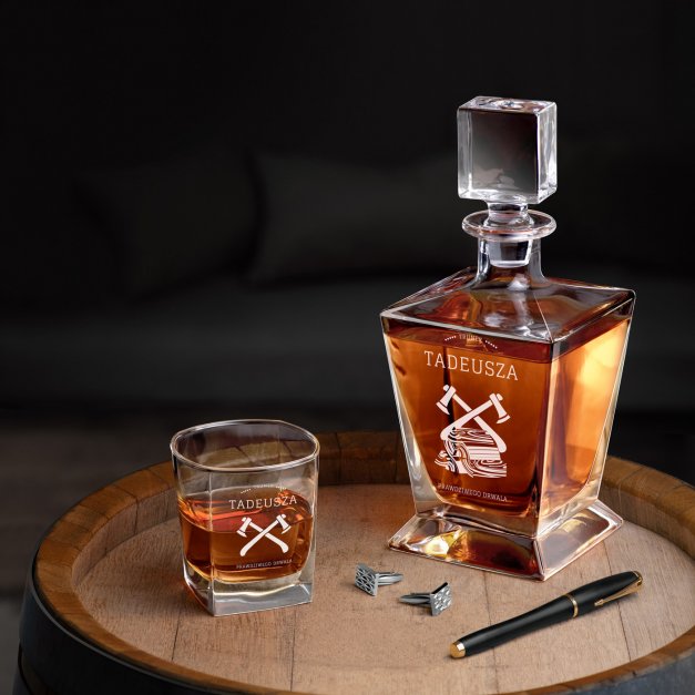 Karafka do whisky pyramid z 6 szklankami capitol i grawerem dla drwala na imieniny