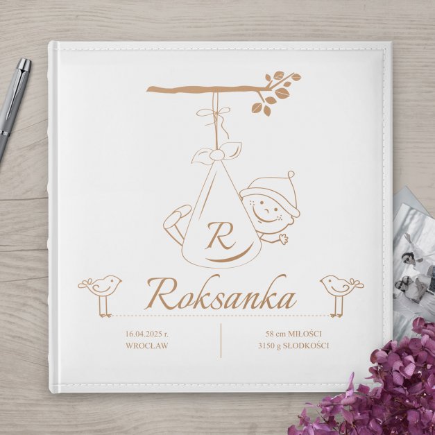 Duży album na zdjęcia z nadrukiem dla dziewczynki z okazji narodzin