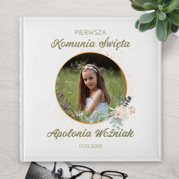 Duży album na zdjęcia z Twoim zdjęciem dla dziewczynki na komunię