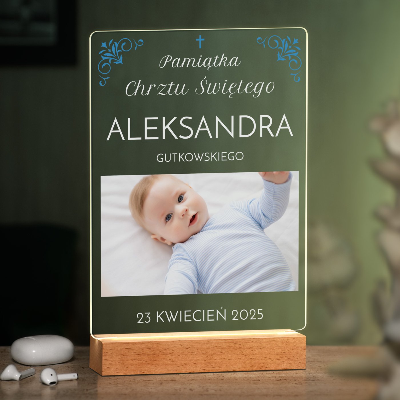 Lampka ramka XL z wydrukiem na szkle akrylowym i podwietleniem LED dla chopca na chrzest