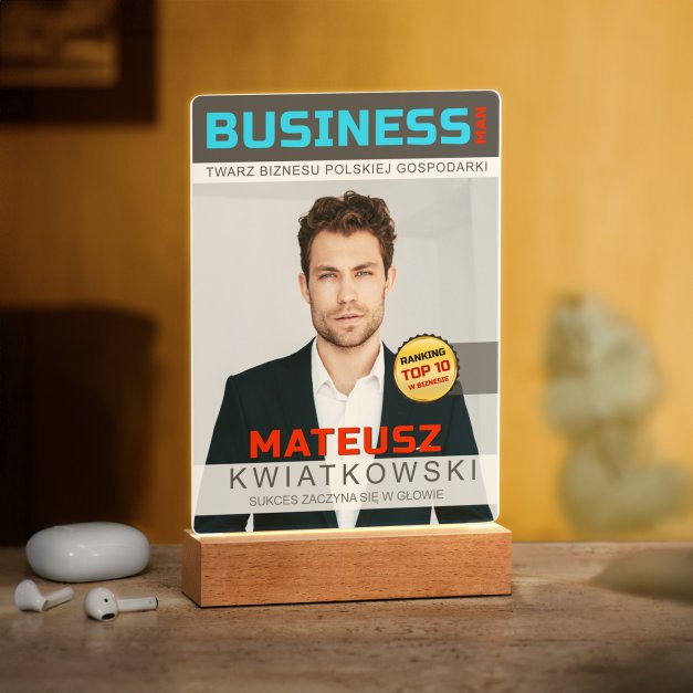 Lampka ramka L z wydrukiem Business Man na szkle akrylowym i podświetleniem LED dla niego szega na awans w pracy