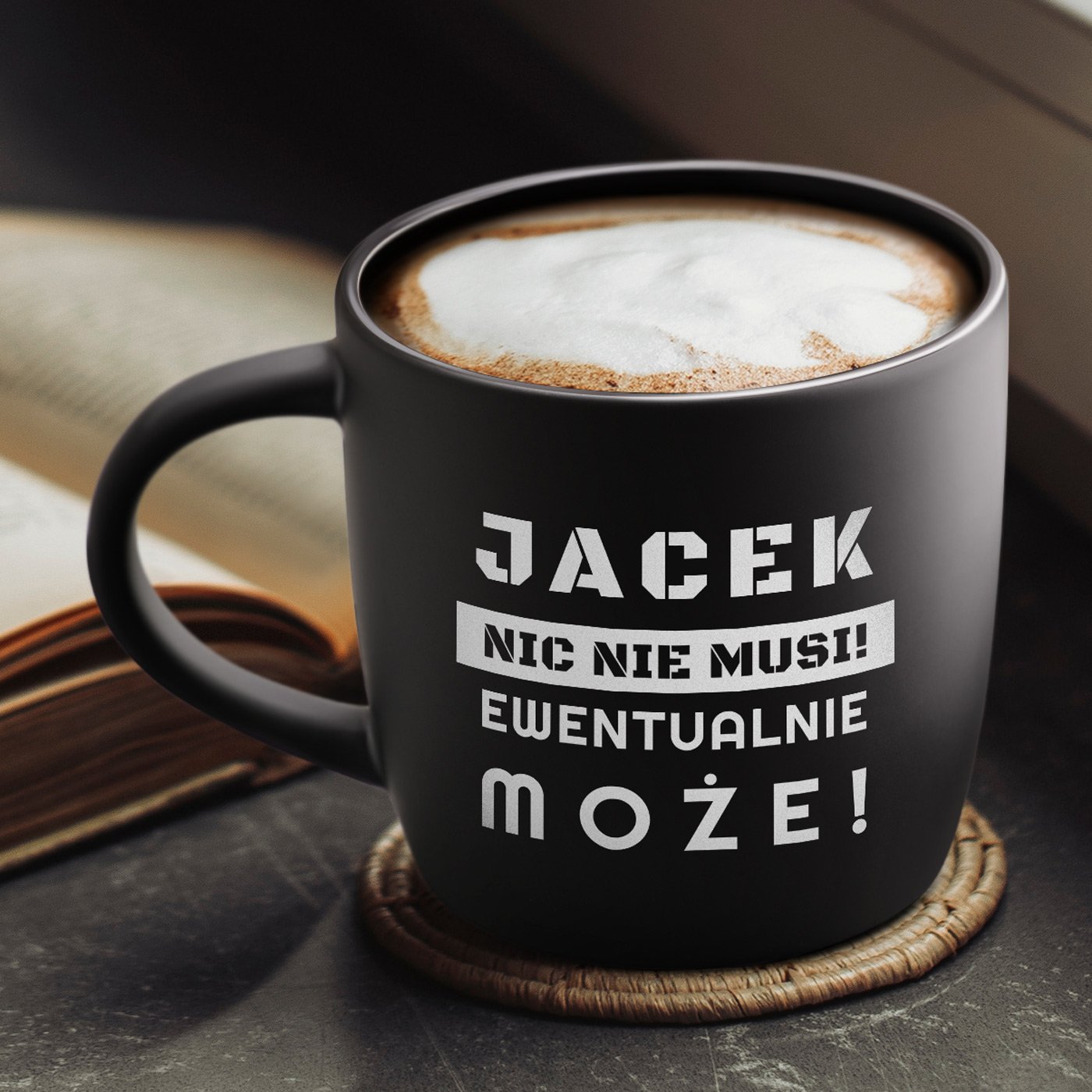Kubek ceramiczny czarny rodek czarny z grawerem dla niego na imieniny