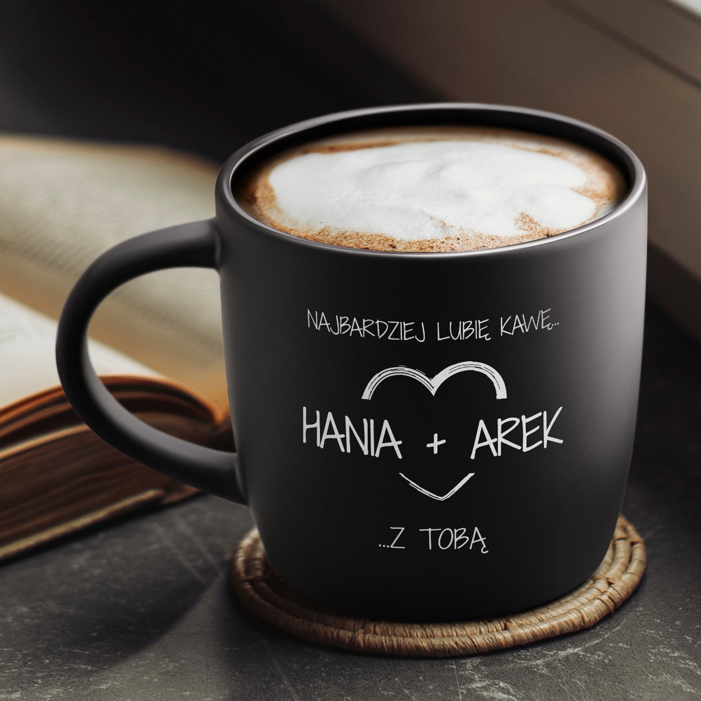 Kubek ceramiczny czarny rodek czarny z grawerem dla dziewczyny ony chopaka ma na walentynki