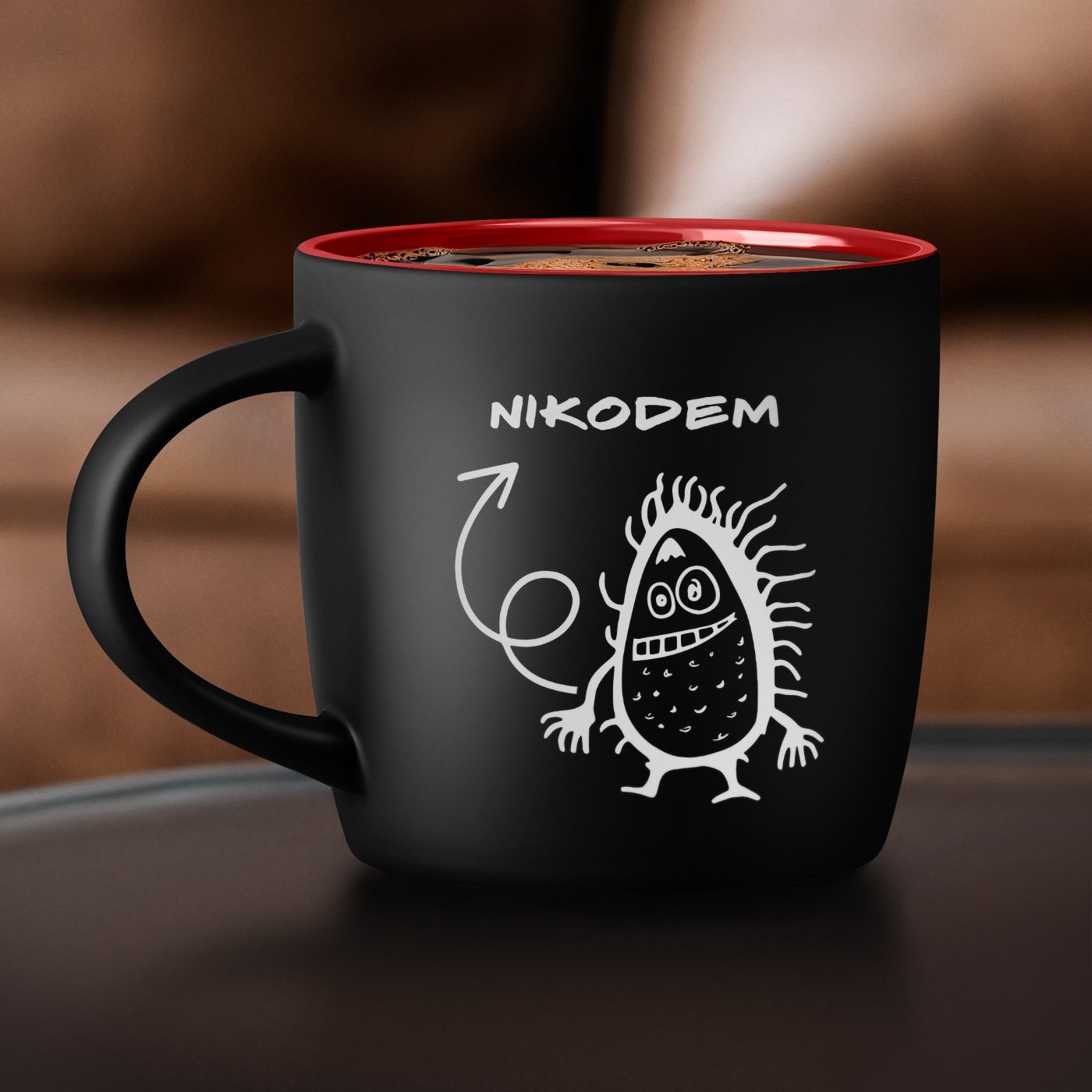 Kubek ceramiczny czarny rodek czerwony z grawerem dla niego chopca na imieniny