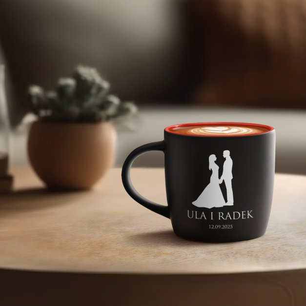 Kubek ceramiczny czarny środek czerwony z grawerem dla pary męża żony na ślub rocznicę