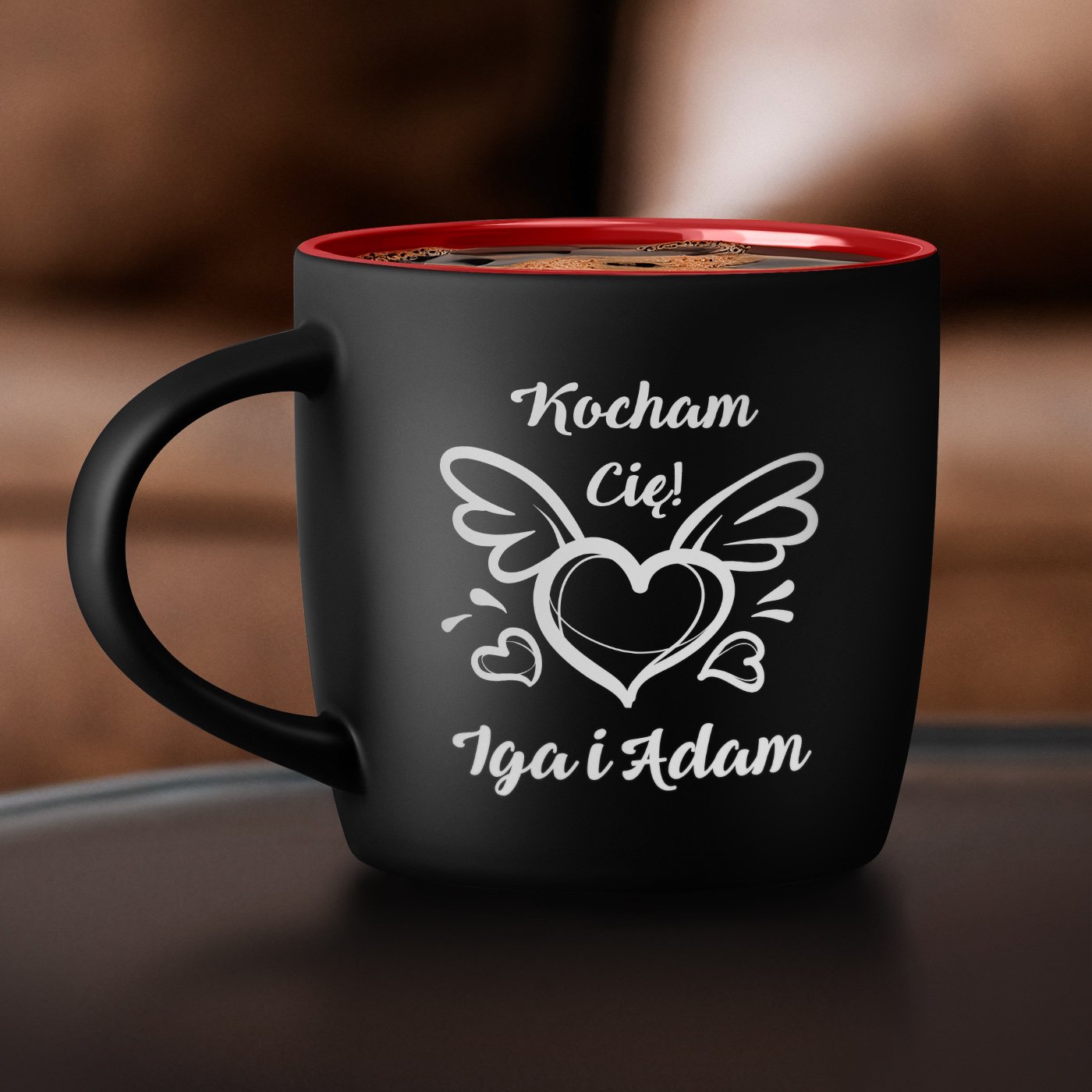 Kubek ceramiczny czarny rodek czerwony z grawerem dla chopaka dziewczyny ma ony na walentynki rocznic