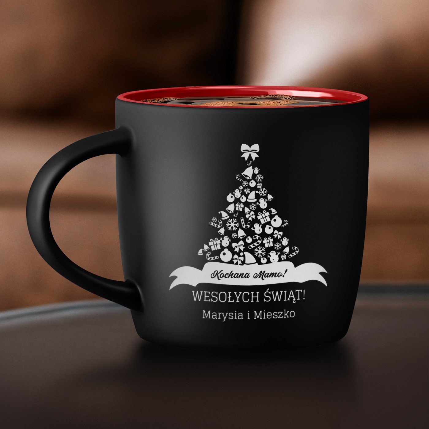 Kubek ceramiczny czarny rodek czerwony z grawerem dla mamy na wita