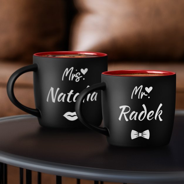 Kubki ceramiczne czarne z czerwonym środkiem x2 z grawerem dla pary na ślub rocznicę parapetówkę