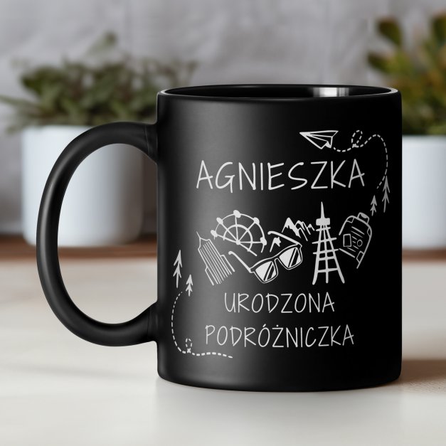 Kubek ceramiczny czarny matowy z grawerem dla podróżniczki miłośniczki gór na imieniny urodziny