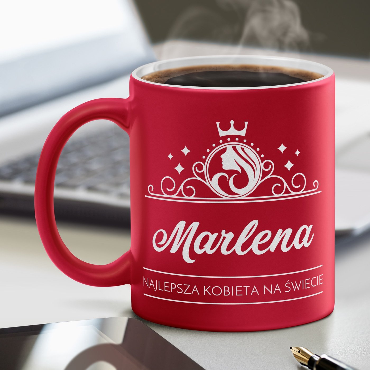Kubek ceramiczny czerwony z biaym rodkiem z grawerem dla niej na imieniny Dzie Kobiet
