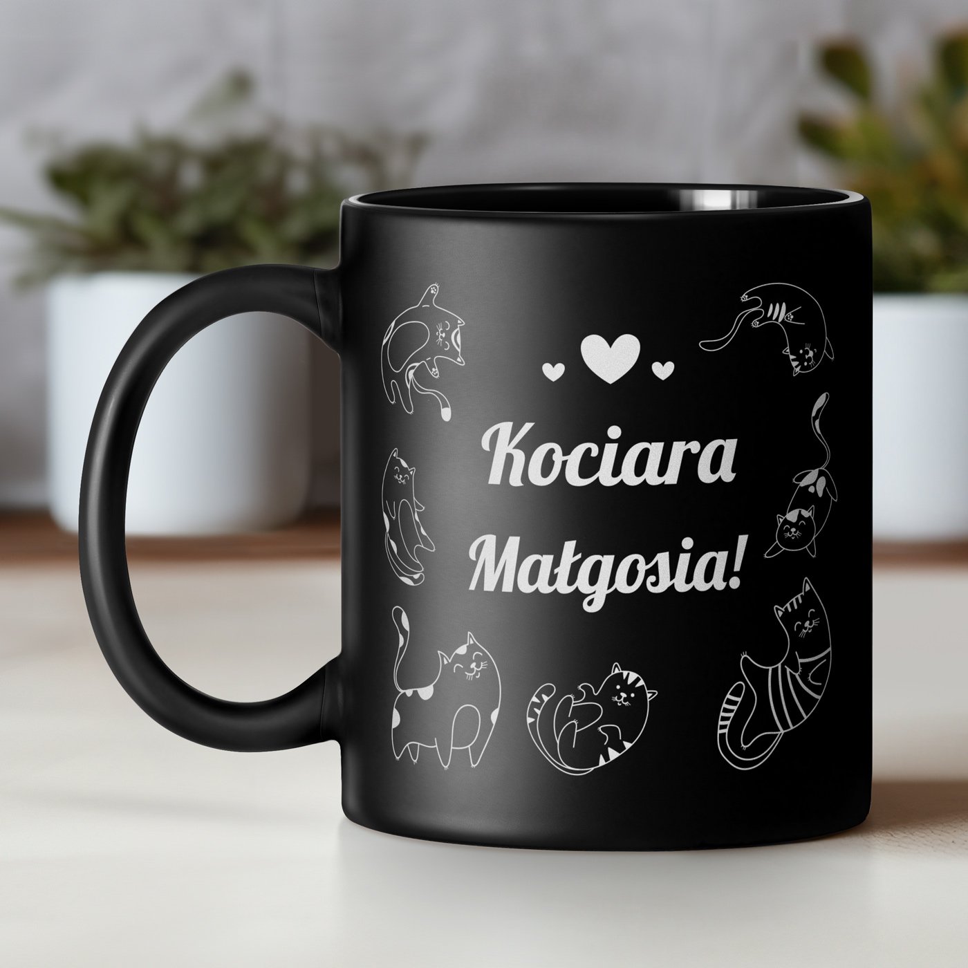 Kubek ceramiczny czarny matowy z grawerem dla kociary na imieniny
