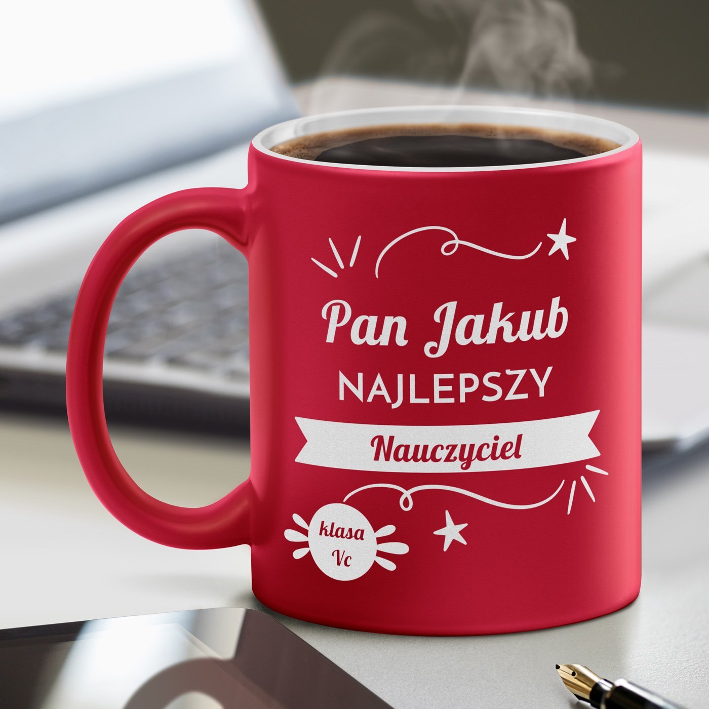 Kubek ceramiczny czerwony z biaym rodkiem z grawerem dla nauczyciela wychowawcy na Dzie Nauczyciela