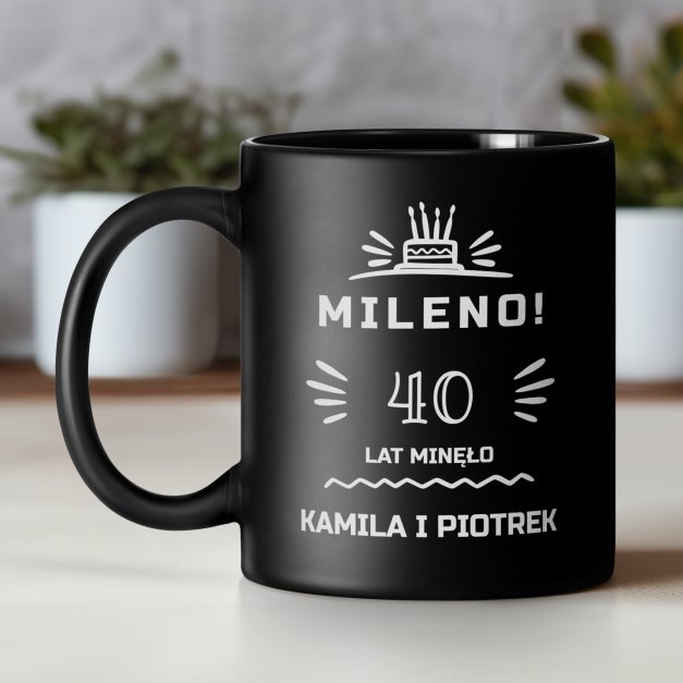Kubek ceramiczny czarny matowy z grawerem dla niej na 40 urodziny