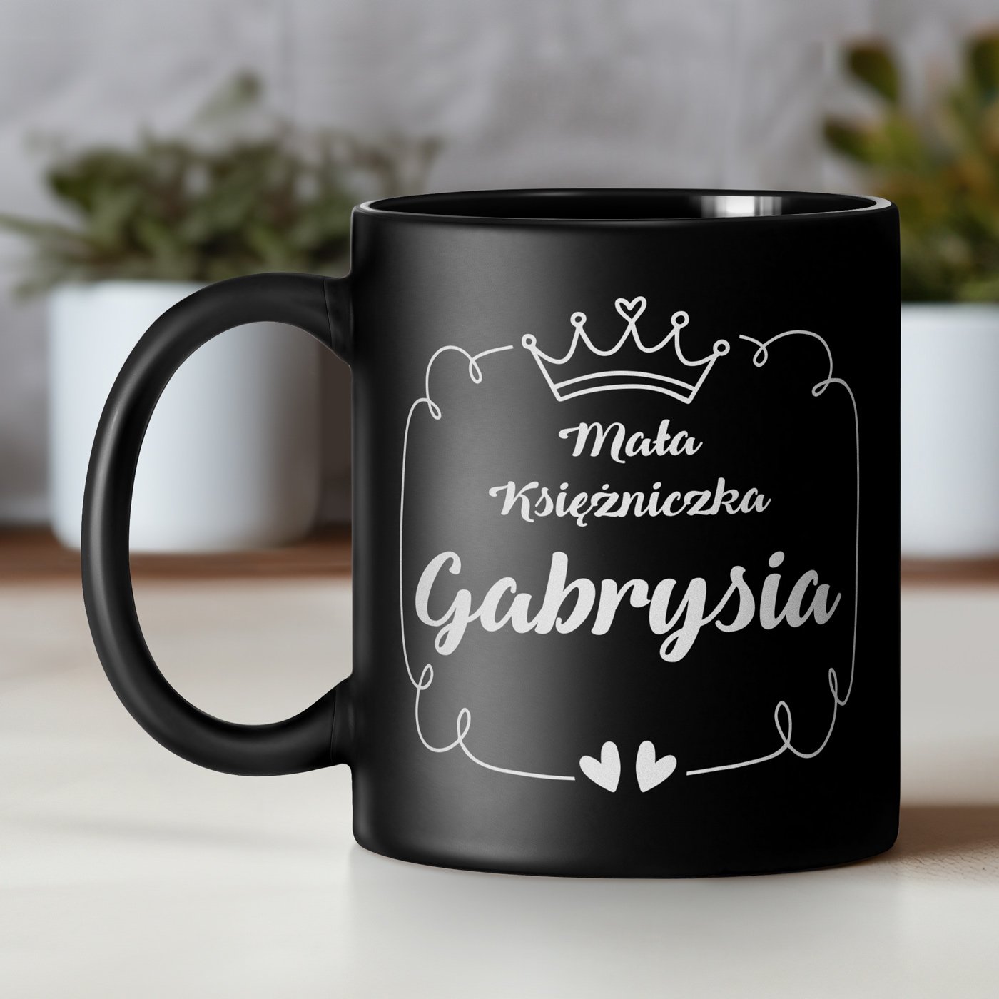 Kubek ceramiczny czarny matowy z grawerem dla dziewczynki na imieniny