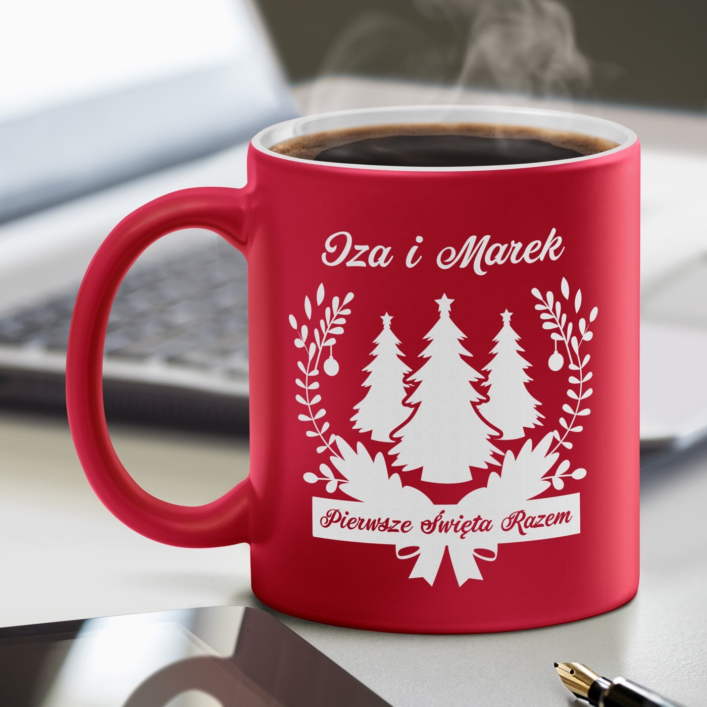 Kubek ceramiczny czerwony z biaym rodkiem z grawerem dla pary na wita