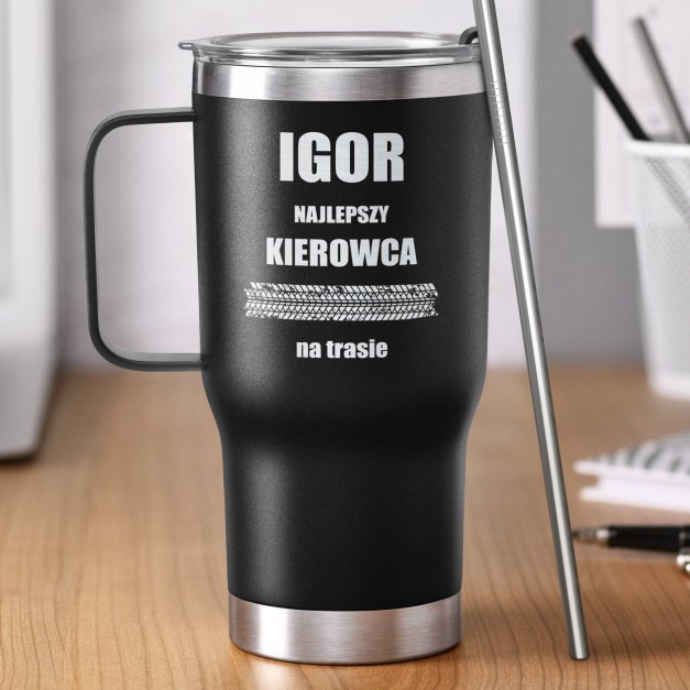 Czarny kubek termiczny z uchem i własnym grawerem dla kierowcy fana motoryzacji na imieniny
