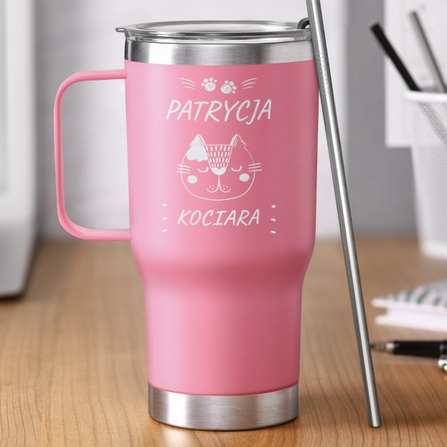 Różowy kubek termiczny z uchem i własnym grawerem dla kociary niej dziewczynki na imieniny