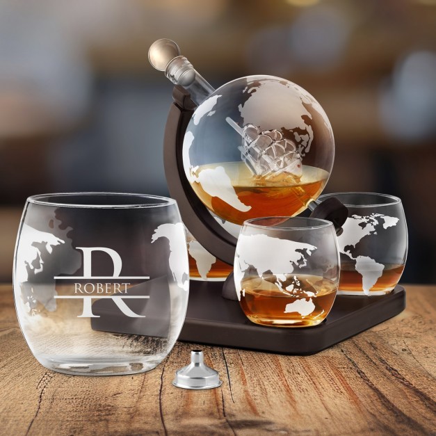 Karafka szklana ze statkiem do whisky z 4 szklankami zestaw z grawerem dla niego na awans