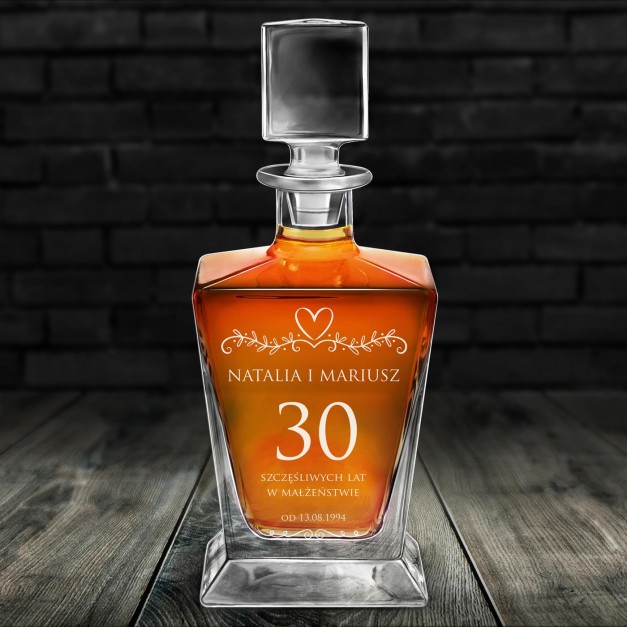 Karafka do whisky pyramid z grawerem dla pary na 30 rocznicę ślubu