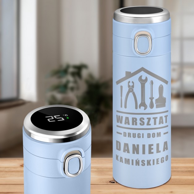 Kubek termiczny niebieski z wyświetlaczem LED i grawerem dla majsterkowicza na imieniny