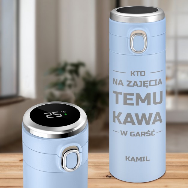 Kubek termiczny niebieski z wyświetlaczem LED i grawerem dla studenta na imieniny
