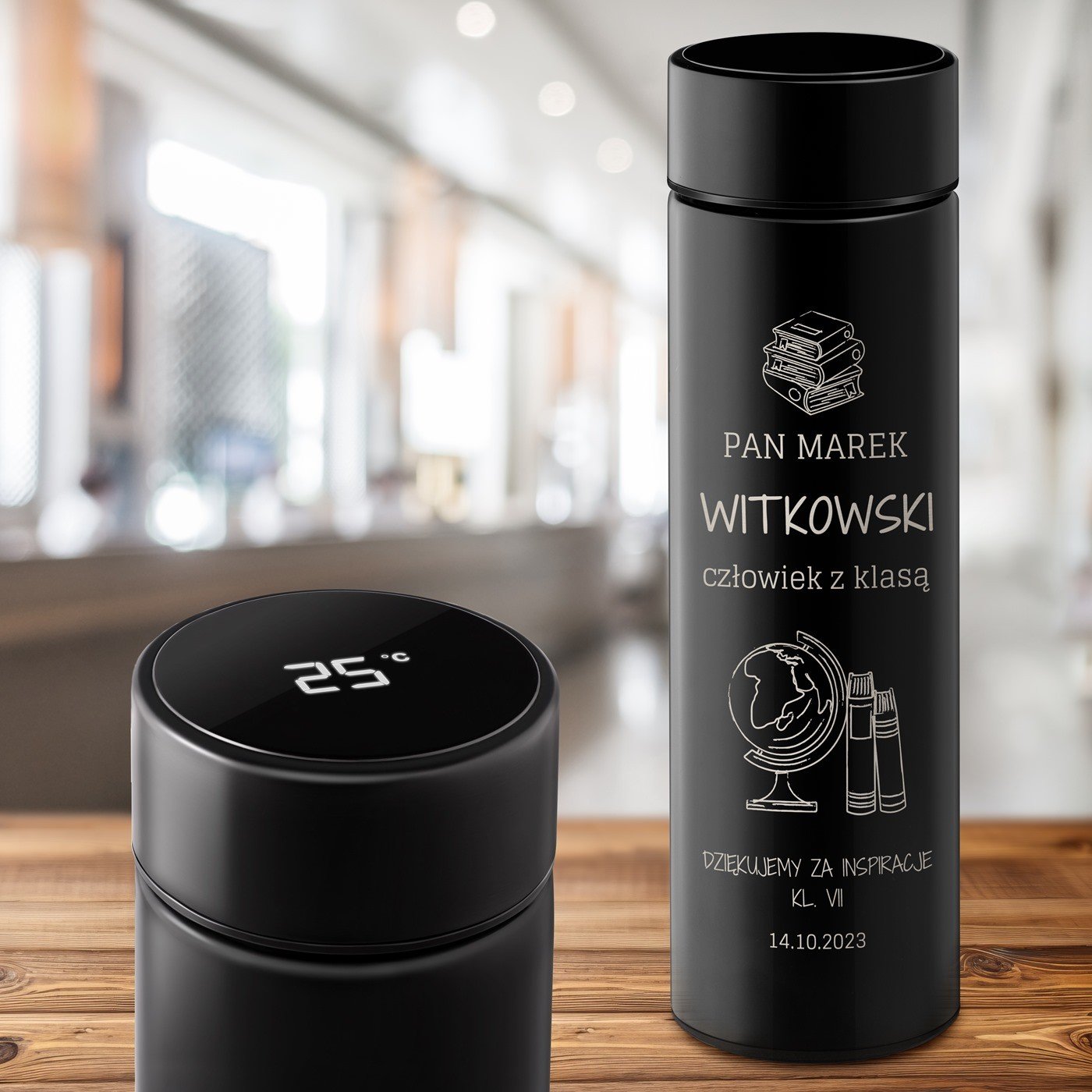 Kubek termiczny termos z wywietlaczem LED z grawerem dla wychowawcy na Dzie Nauczyciela