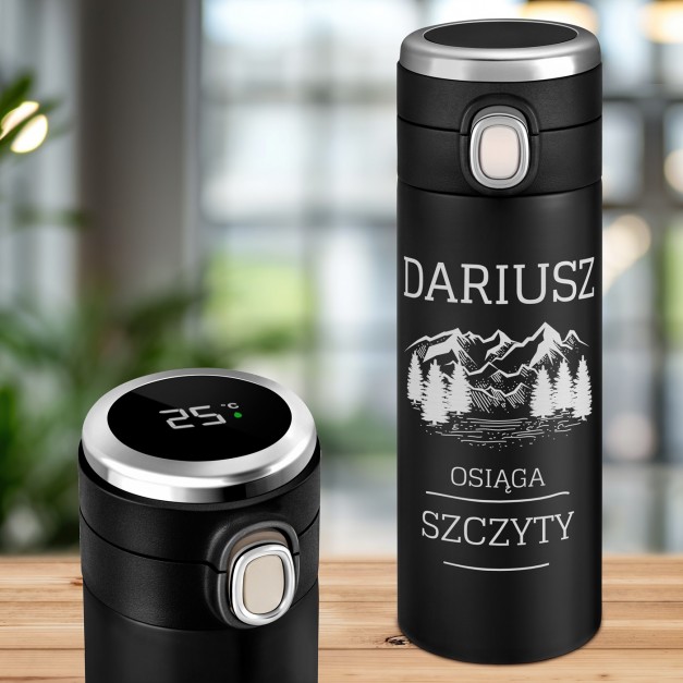Kubek termiczny termos czarny z wyświetlaczem LED i grawerem dla miłośnika gór podróżnika