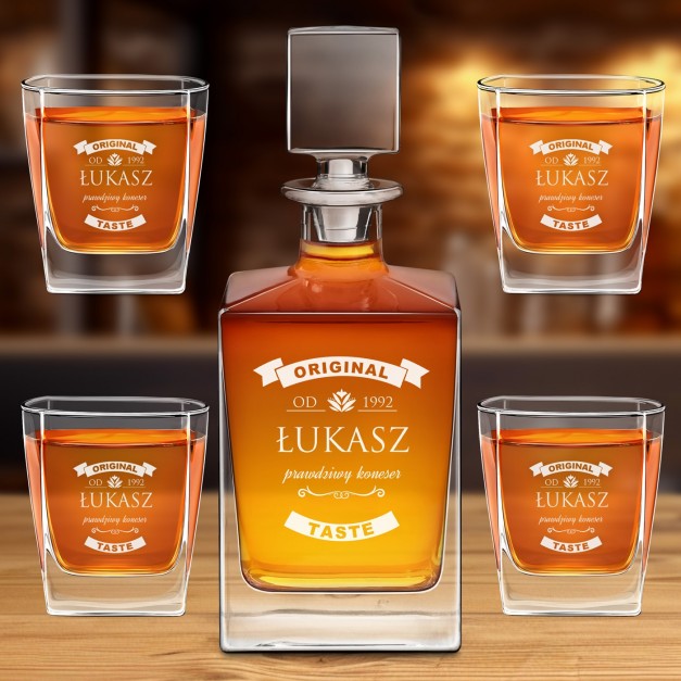 Karafka do whisky cube z 4 szklankami i grawerem dla niego na urodziny