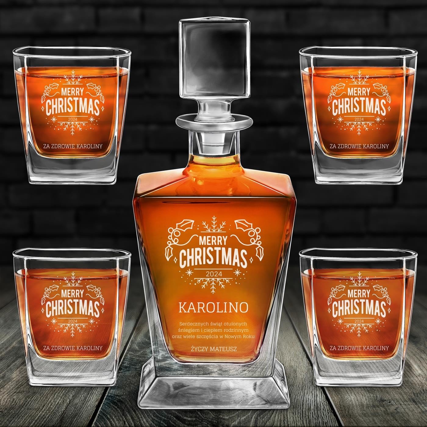 Karafka do whisky pyramid z 4 szklankami capitol i grawerem dla niej na wita
