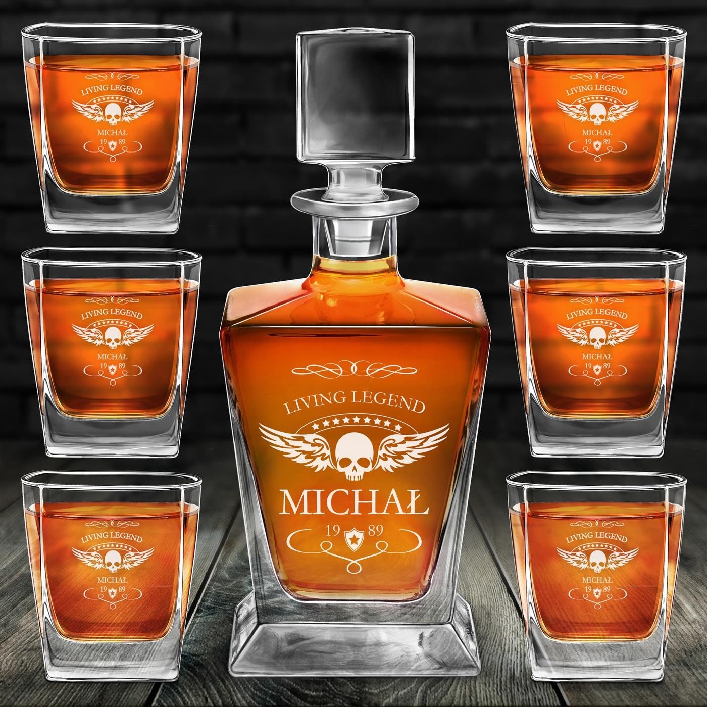 Karafka do whisky pyramid z 6 szklankami capitol i grawerem dla motocyklisty na urodziny
